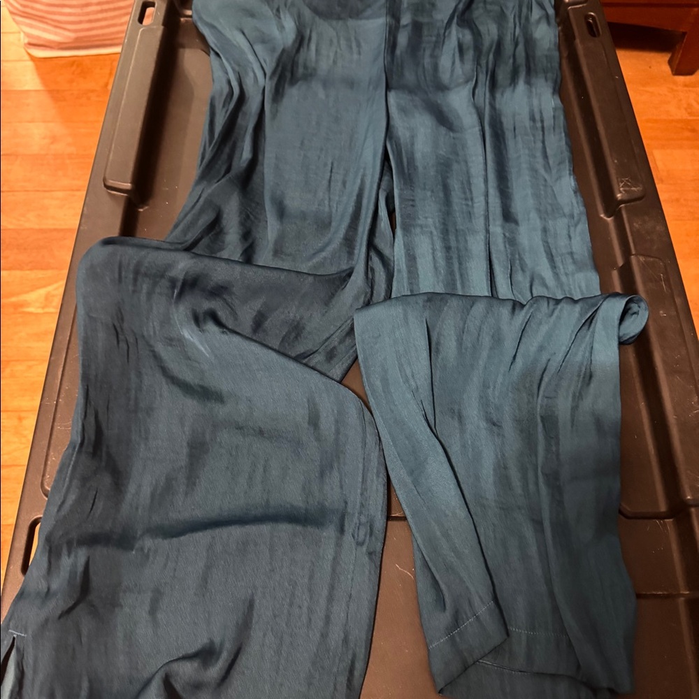 NWOT Soma Crinkle Satin Pajama Pants
